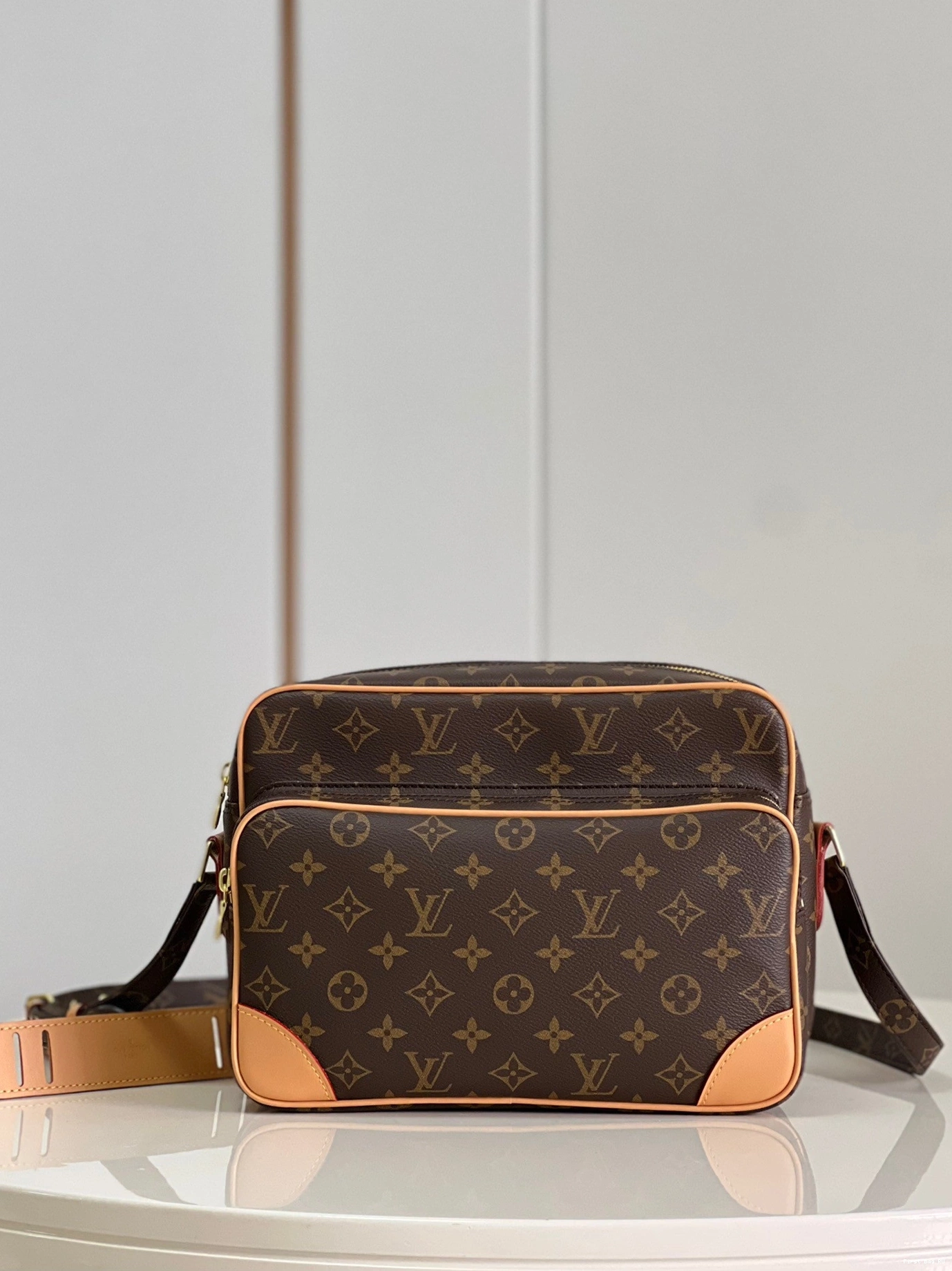 First bags ru reviews LOUIS VUITTON MESSENGER 0808